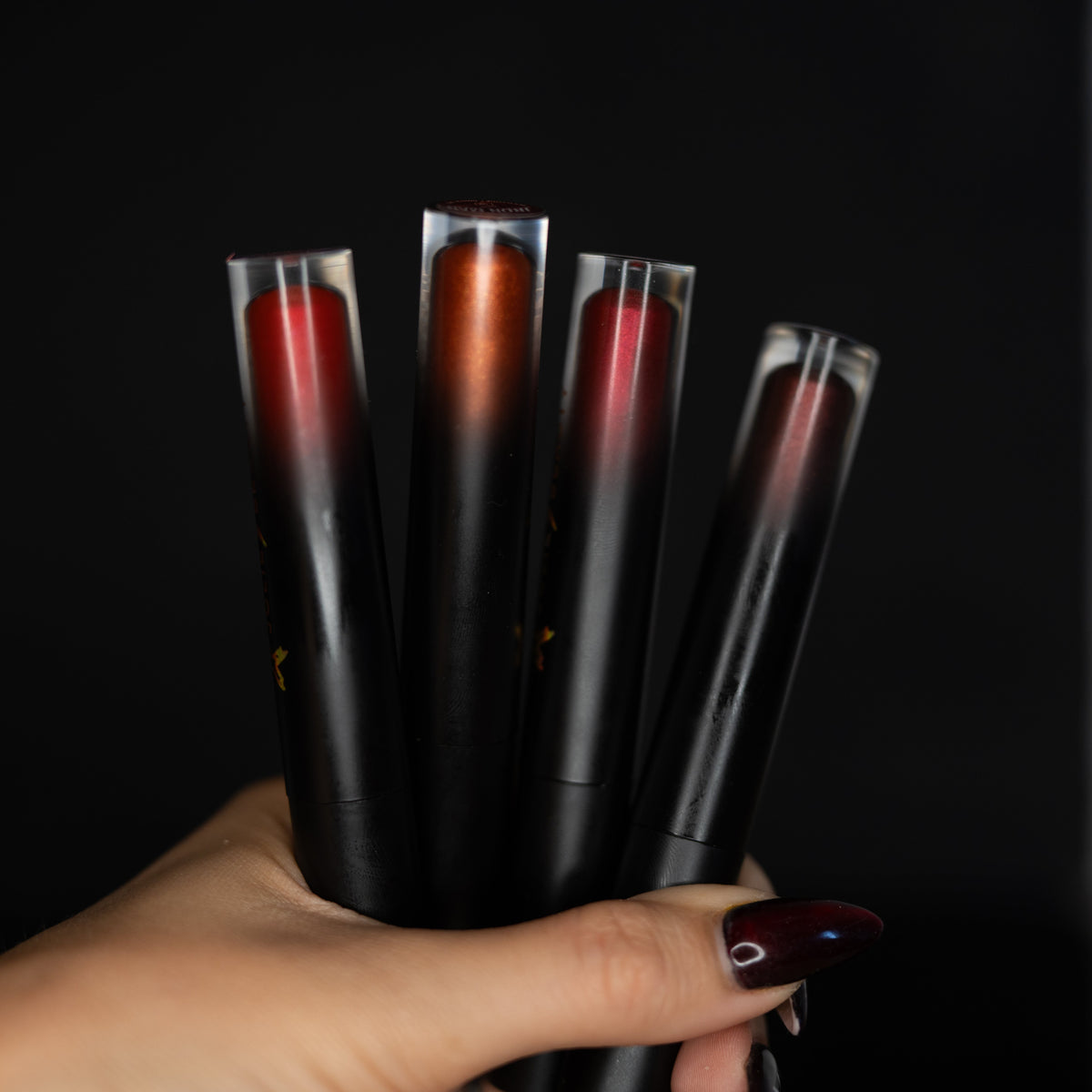 Ozzy Osbourne X Jolie Beauty © - Magic Metallic Liquid Lipstick - Iron Man