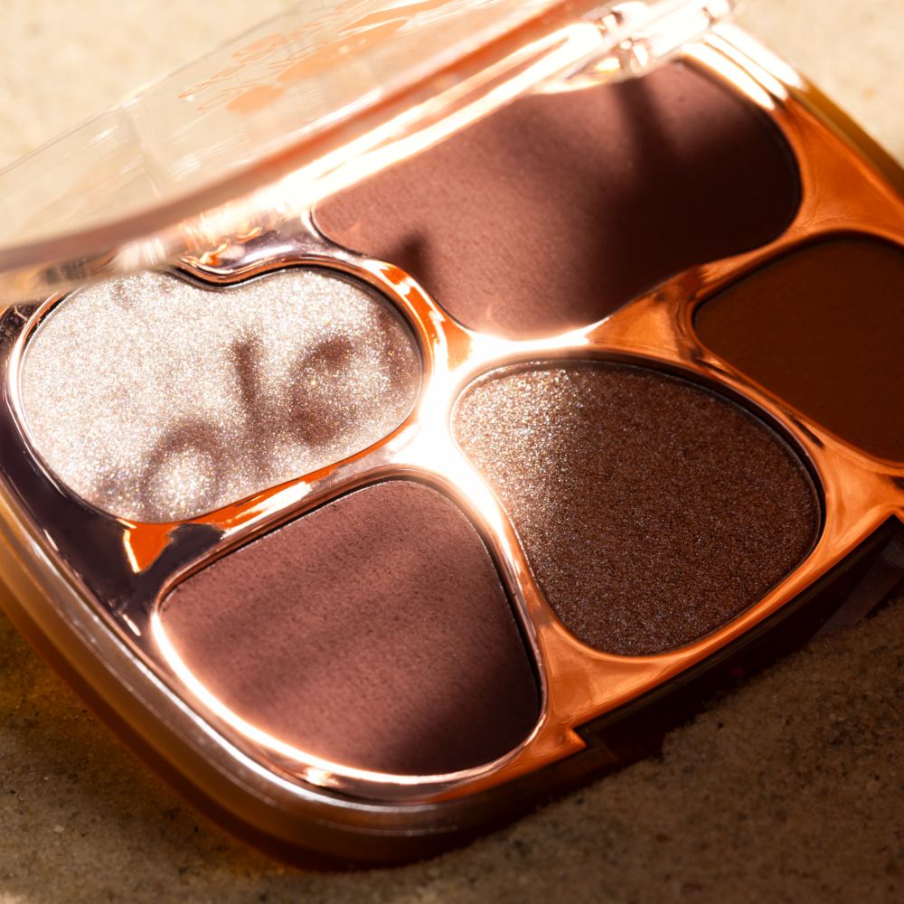 club SOLEIL eyeshadow palette