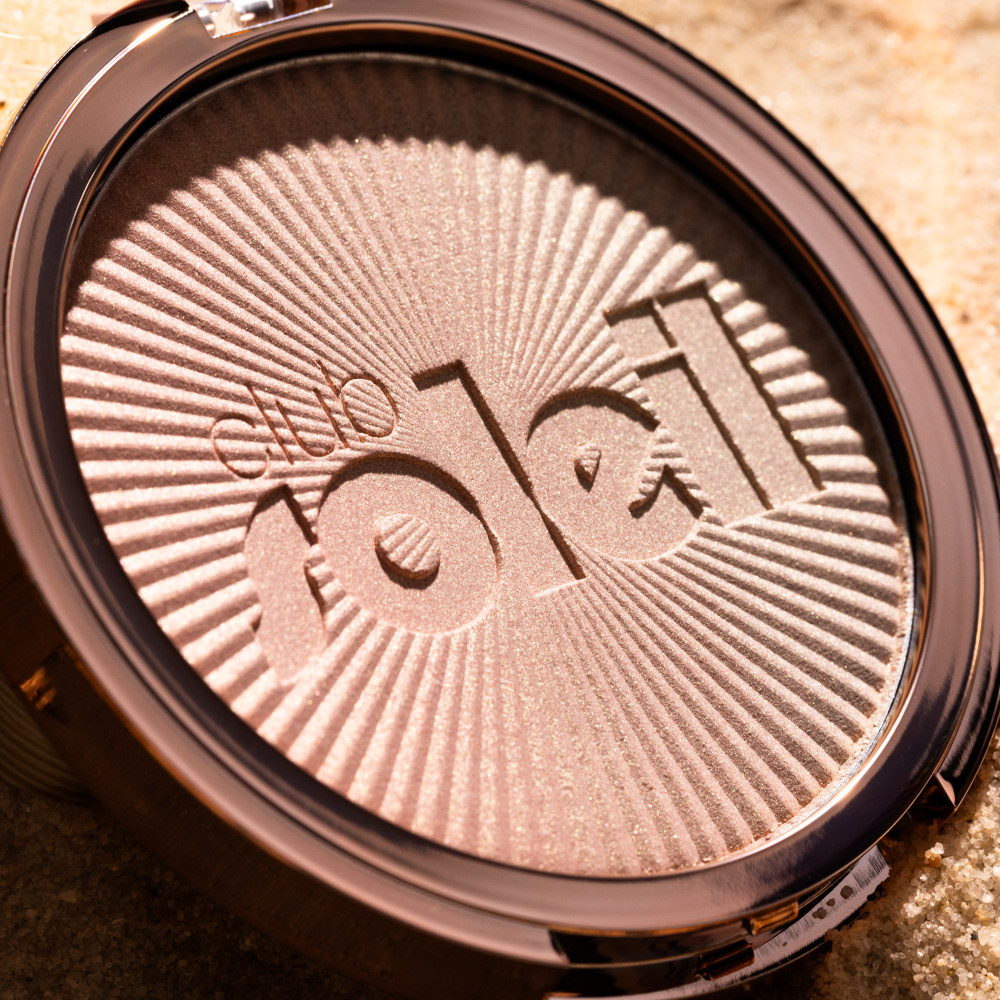 club SOLEIL gradient highlighter