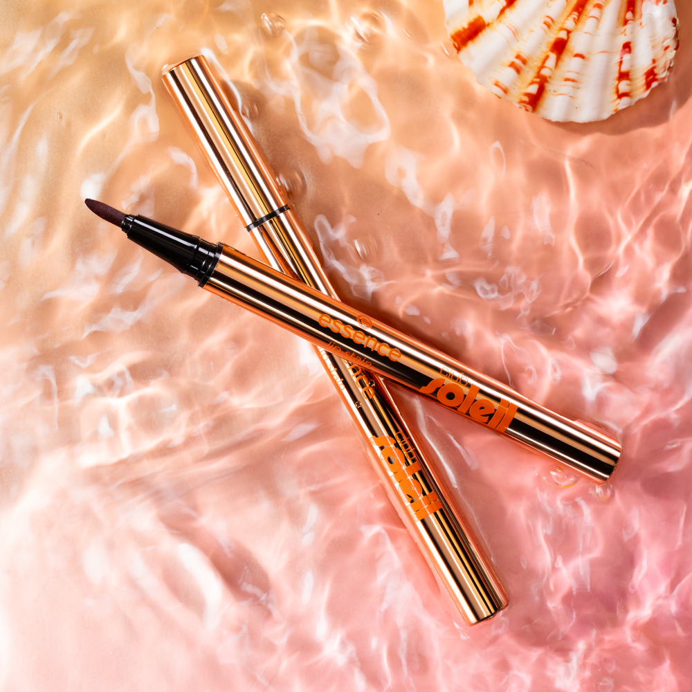 club SOLEIL lip stain