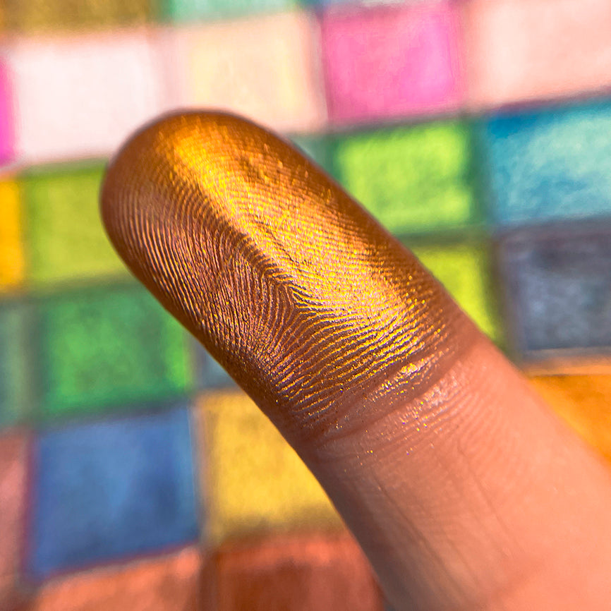 Auric | Deep Iridescent Multichrome Eyeshadow