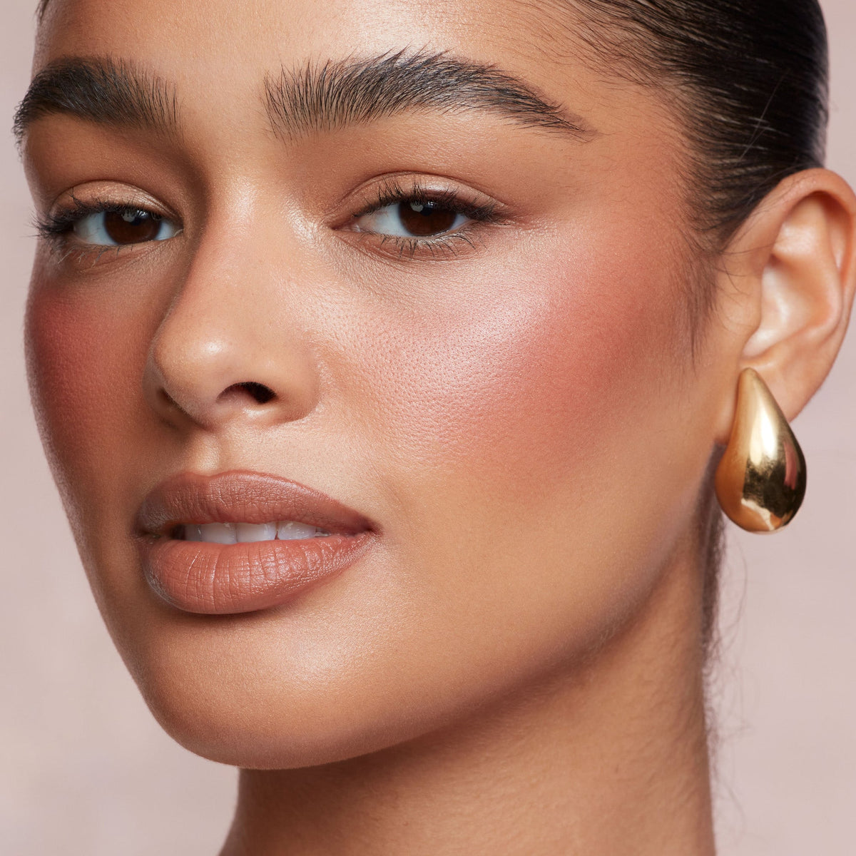 Major Headlines Matte Suede Lipstick