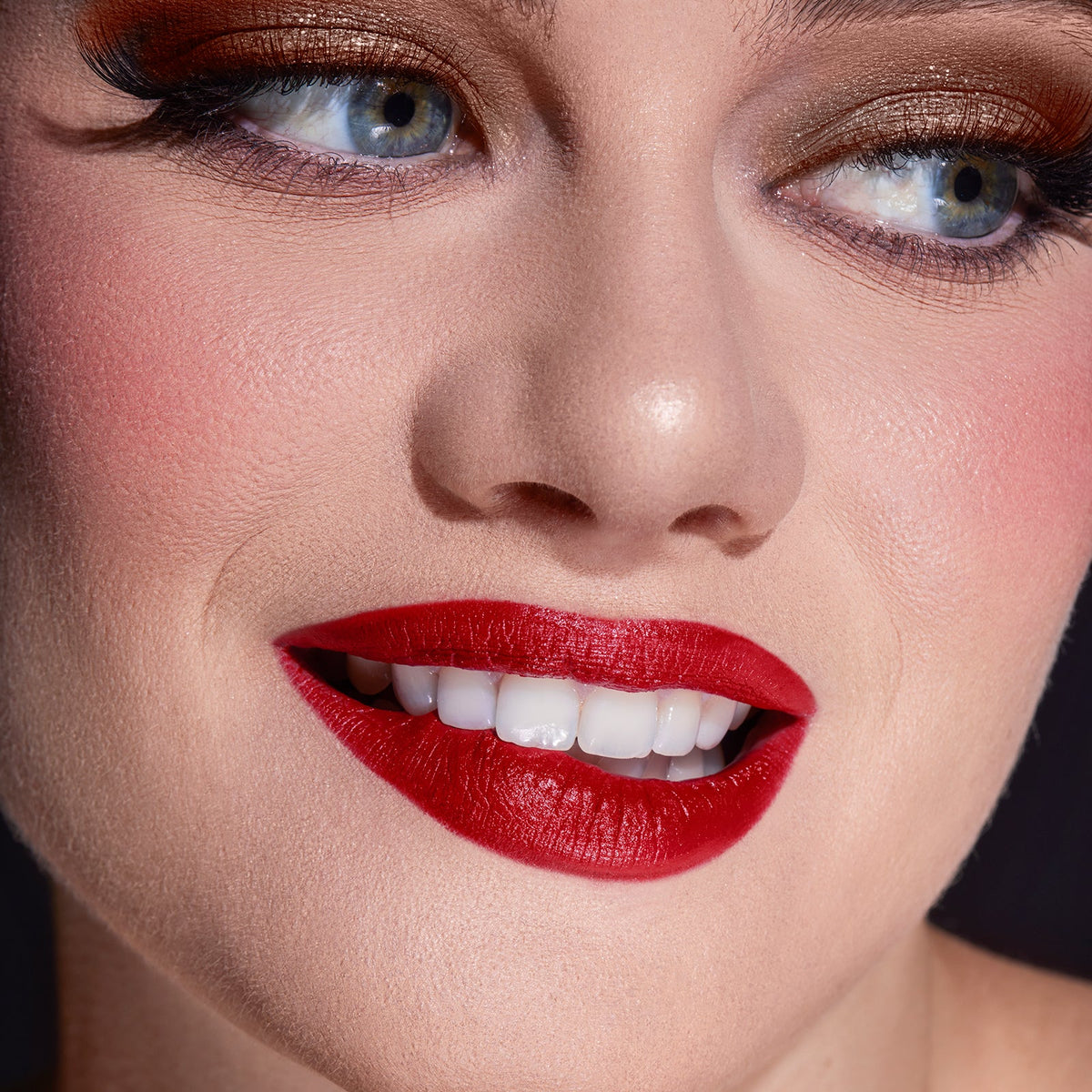 Enamorada 1947 Lipstick – Launch Edition