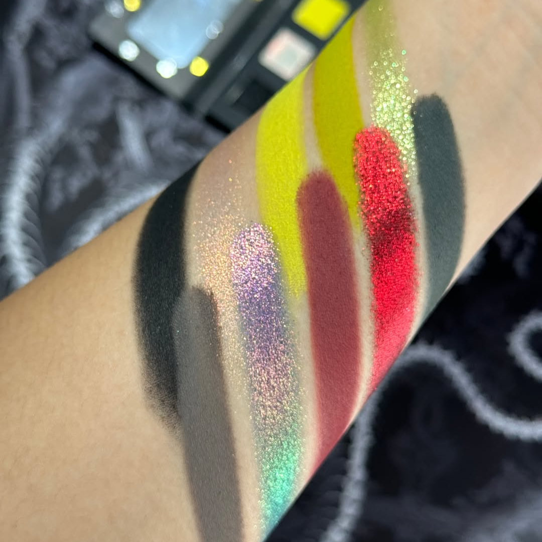 NOIRICORN × @ghoul.in.japan BLIGHTMOON Eyeshadow Palette